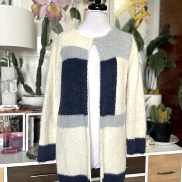 Janice The Wonder Sweater in Cream‎ - Picture 8 of 15